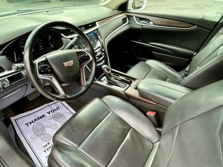 2019 Cadillac XTS Luxury photo 1