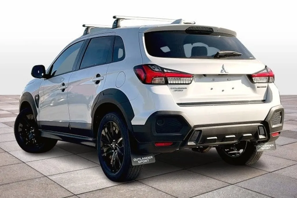 2025 Mitsubishi Outlander Sport ES SE LE photo 1