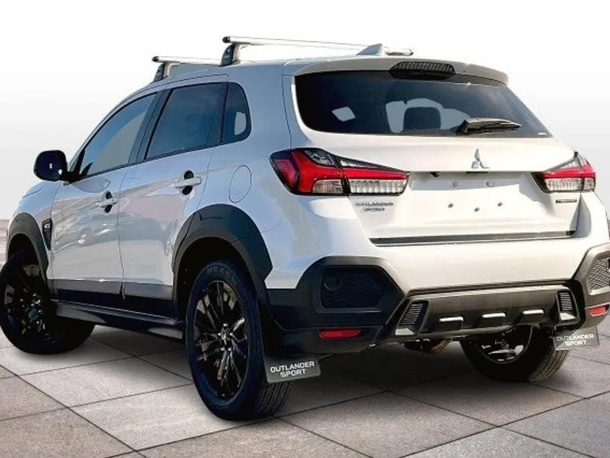2025 Mitsubishi Outlander Sport ES SE LE photo 1