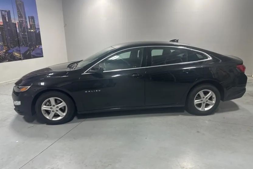 2022 Chevrolet Malibu 1LT photo 1