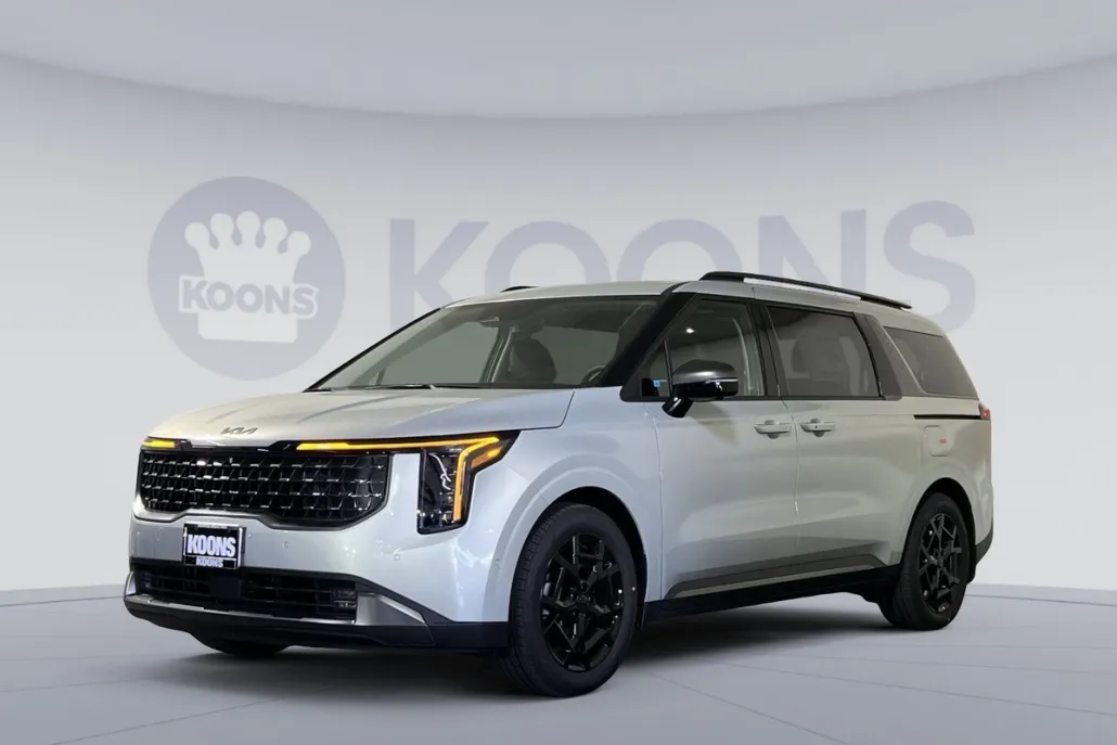 2026 Kia Carnival SX photo 1