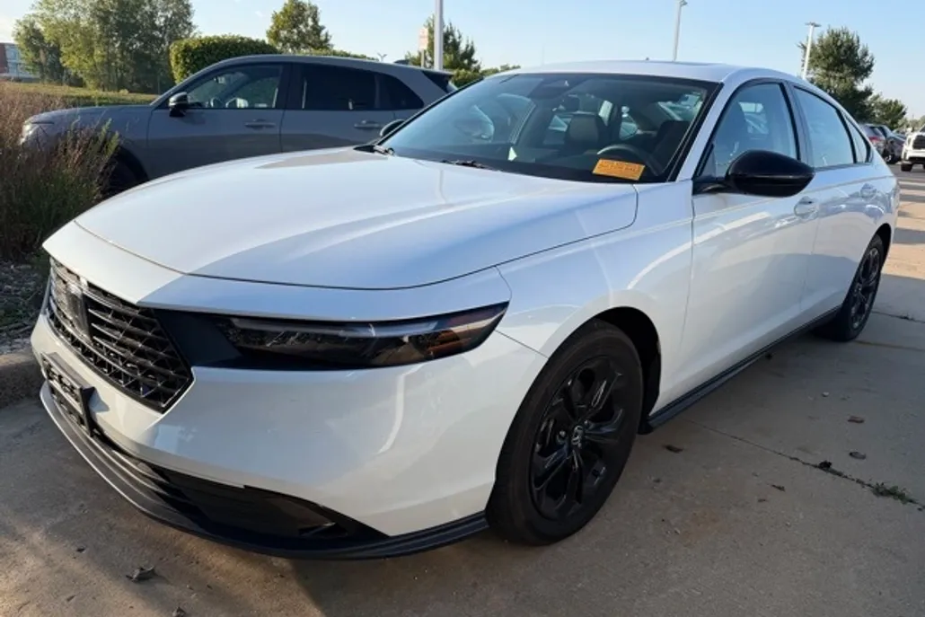 2025 Honda Accord SE photo 1