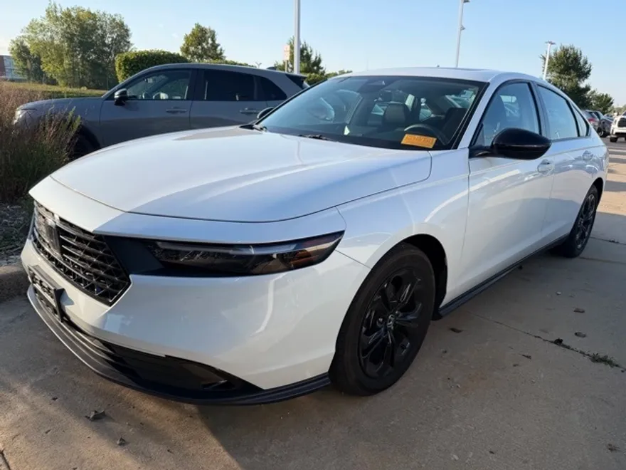 2025 Honda Accord SE photo 1