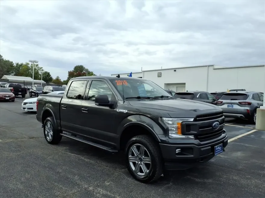 2019 Ford F-150 XLT photo 1