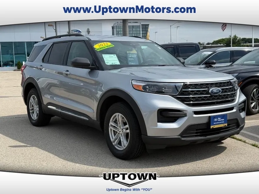 2022 Ford Explorer XLT photo 1