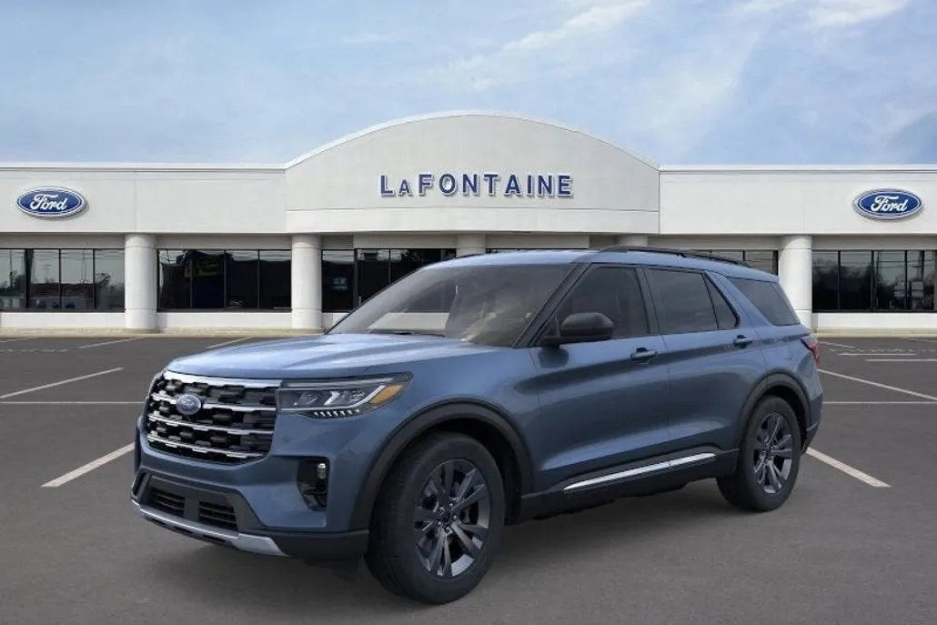 2025 Ford Explorer photo 1