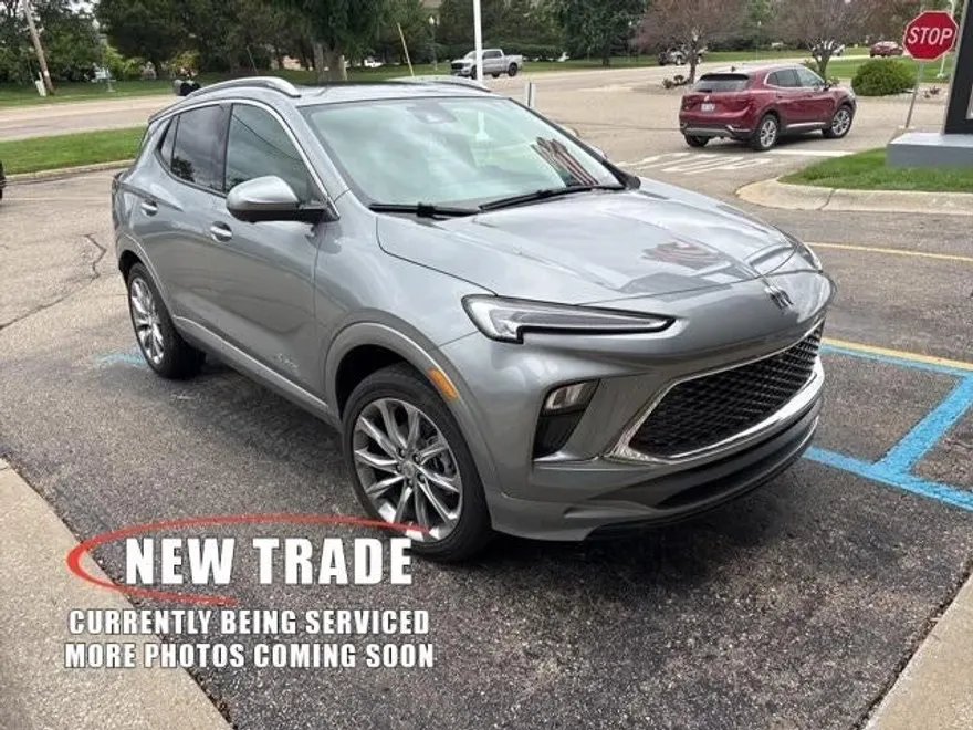 2024 Buick Encore GX Avenir photo 1