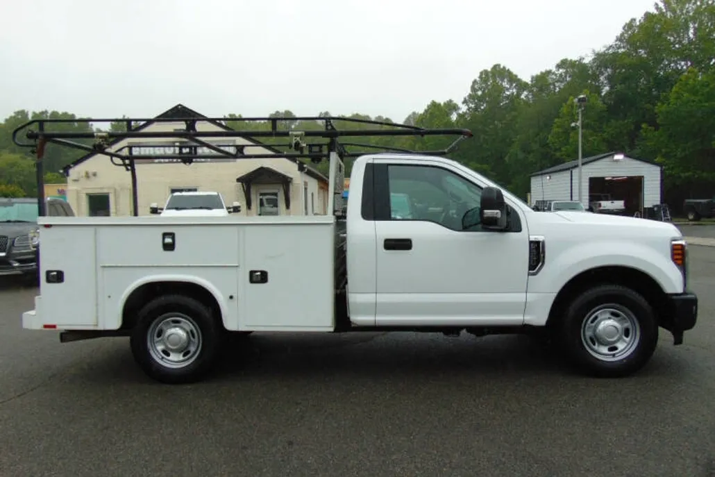 2018 Ford F-350 XL photo 1