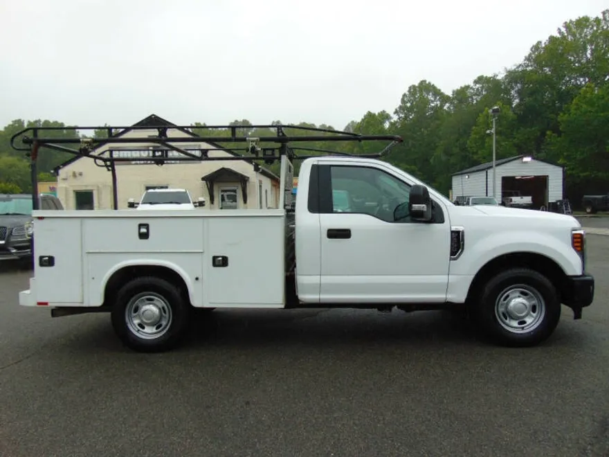 2018 Ford F-350 XL photo 1