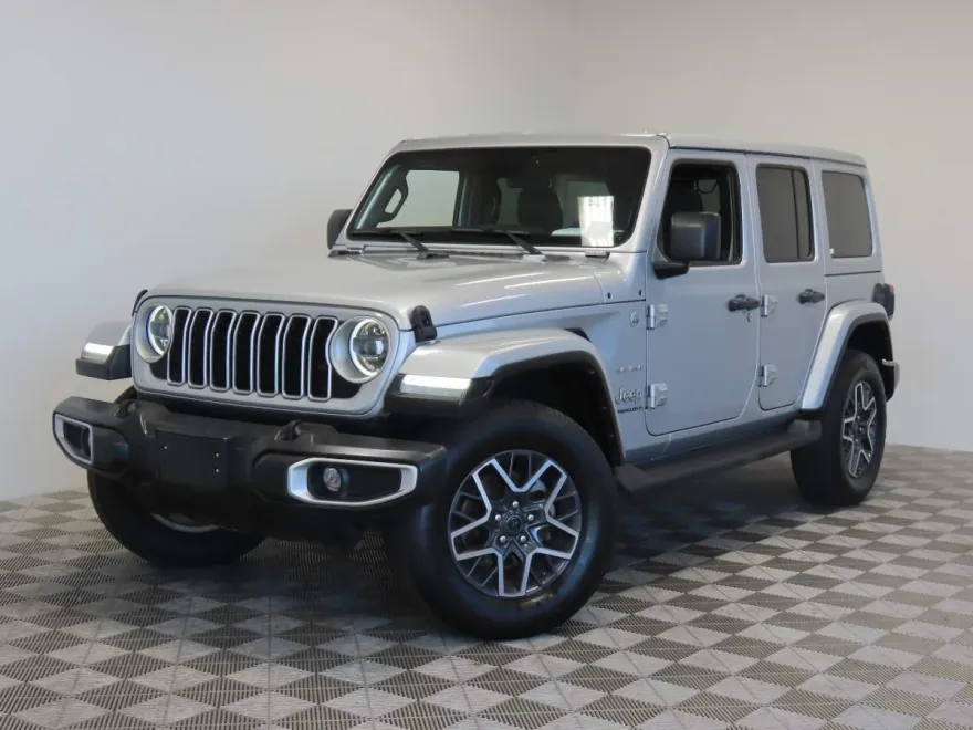 2024 Jeep Wrangler Sahara photo 1