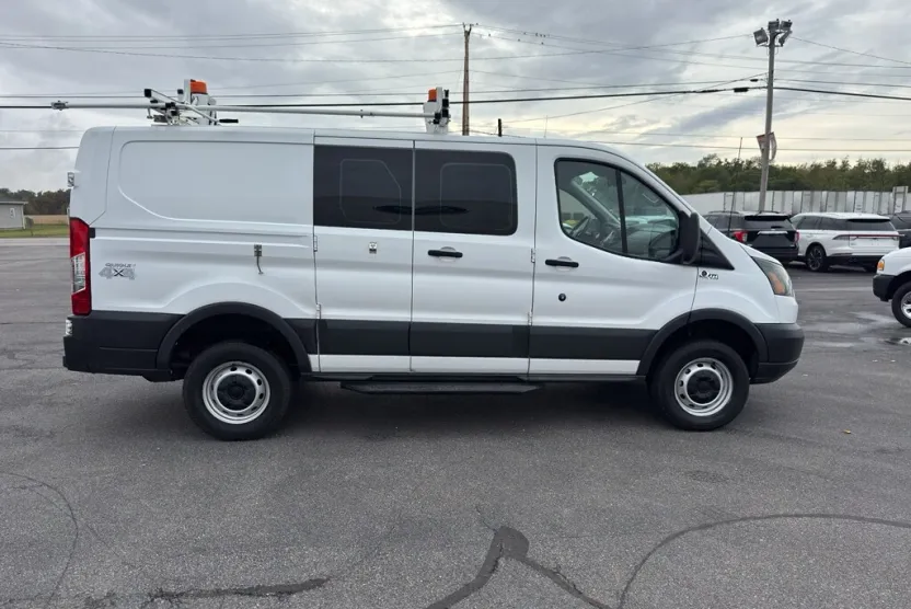 2017 Ford Transit Van photo 1