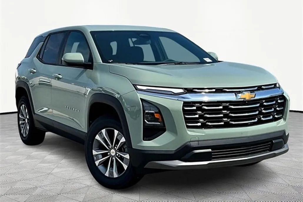 2026 Chevrolet Equinox LT photo 1