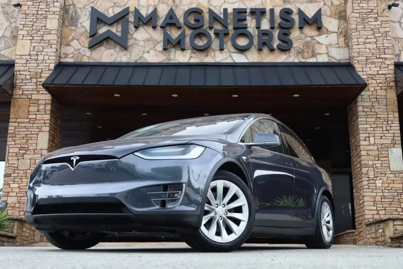 2018 Tesla Model X 75D photo 1