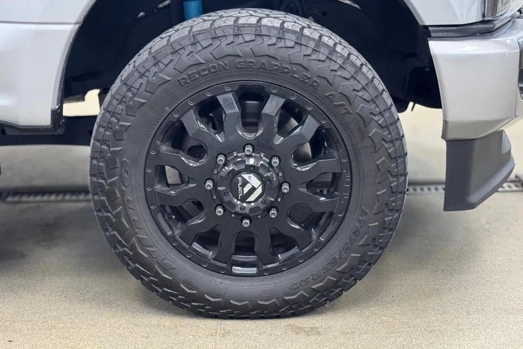 2021 Ford F-350 Lariat photo 1