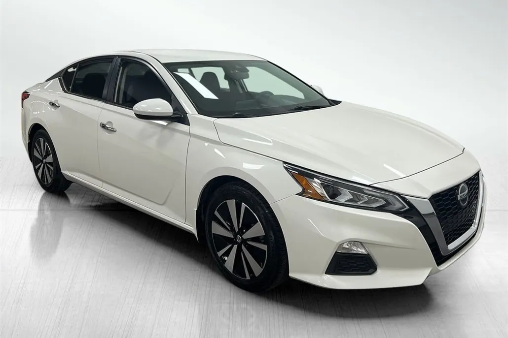 2021 Nissan Altima 2.5 SV photo 1
