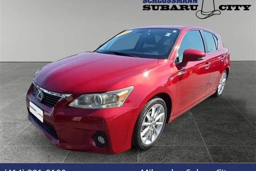 2013 Lexus CT 200h photo 1