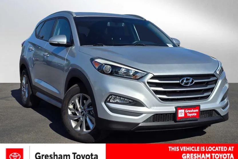 2017 Hyundai Tucson SE Plus photo 1