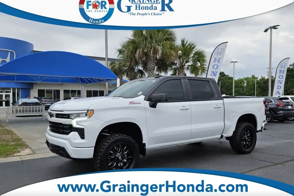 2024 Chevrolet Silverado 1500 RST photo 1