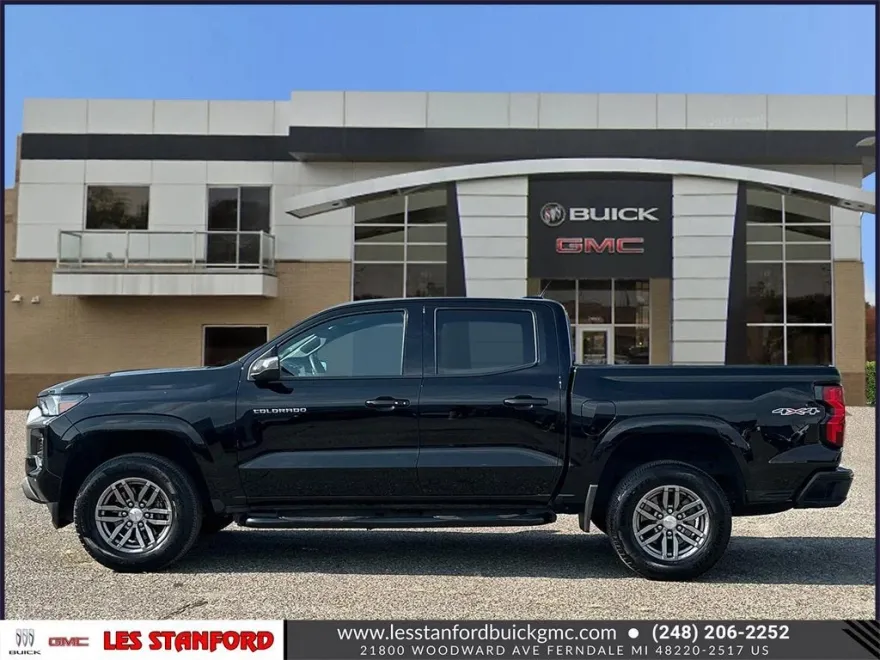 2023 Chevrolet Colorado LT photo 1