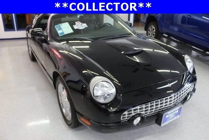 2002 Ford Thunderbird photo 1