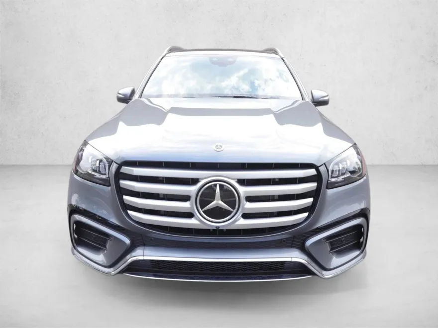 2025 Mercedes Benz GLS 580 4MATIC photo 1