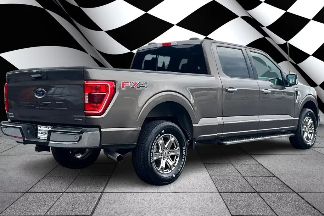 2021 Ford F-150 XLT photo 1