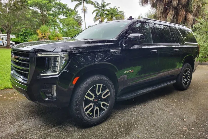 2023 Gmc Yukon XL photo 1