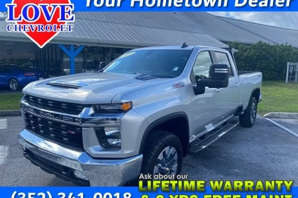2023 Chevrolet Silverado 3500HD LT photo 1