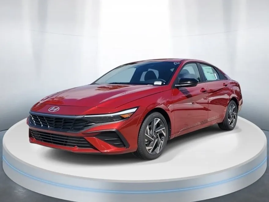2025 Hyundai Elantra SEL Sport photo 1