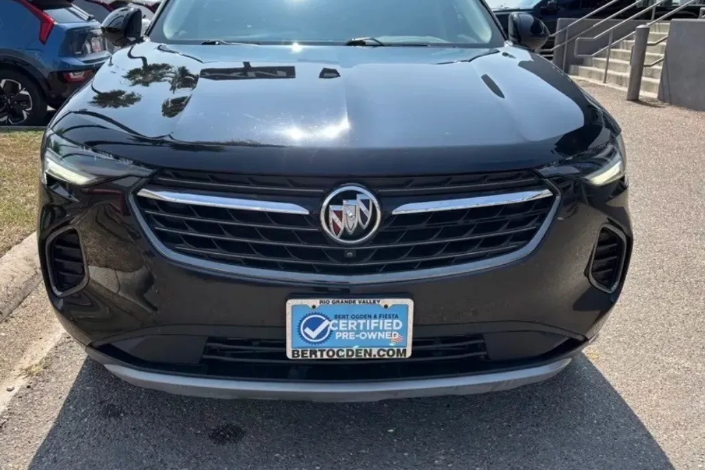 2022 Buick Envision Essence photo 1