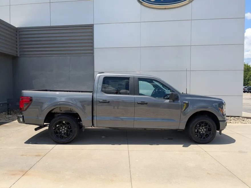 2025 Ford F-150 STX photo 1
