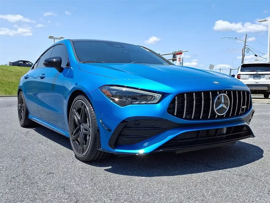 2025 Mercedes Benz CLA 35 AMG 4MATIC photo 1