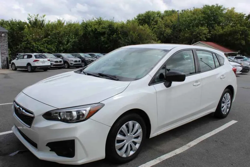 2017 Subaru Impreza 2.0i photo 1