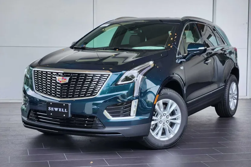 2025 Cadillac XT5 Luxury photo 1