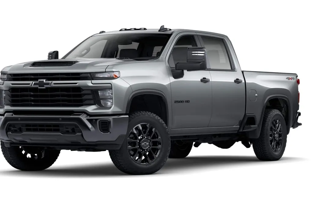 2025 Chevrolet Silverado 2500HD Custom photo 1