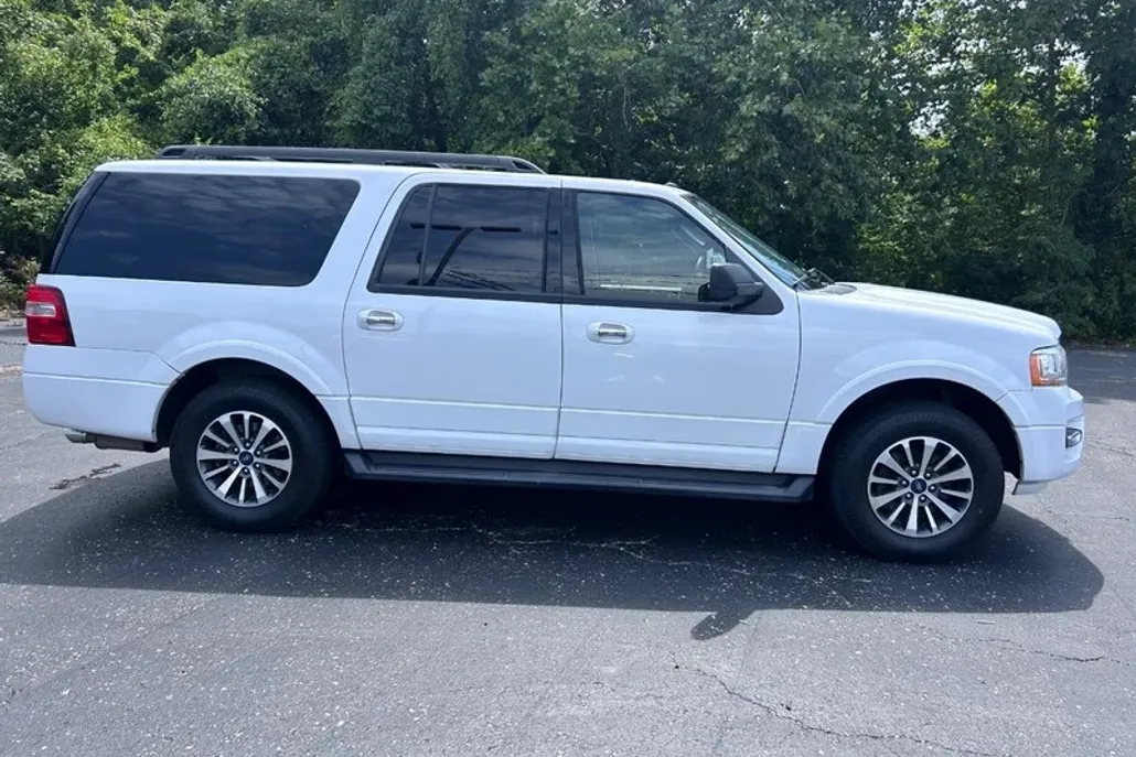 2017 Ford Expedition EL photo 1