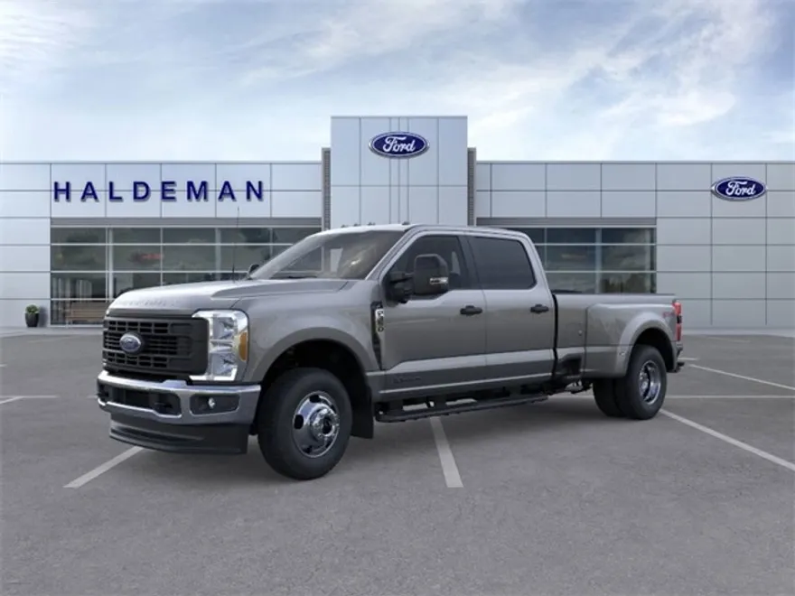 2025 Ford F-350 photo 1