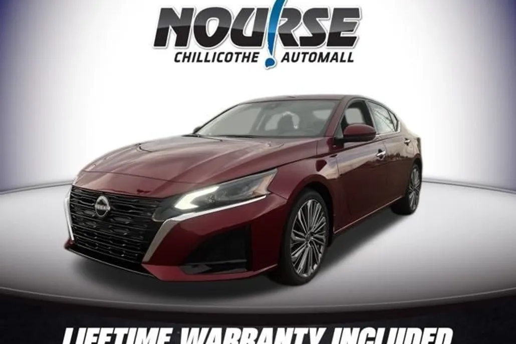 2025 Nissan Altima 2.5 SL photo 1