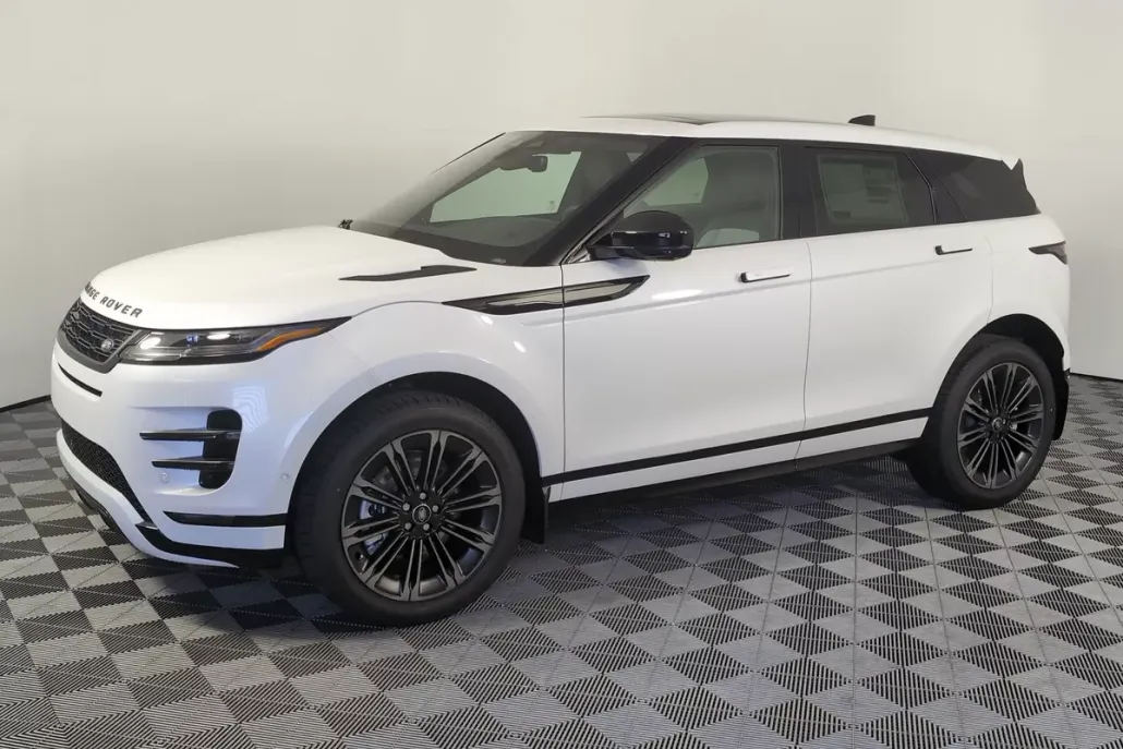 2026 Land Rover Range Rover Evoque Dynamic SE photo 1