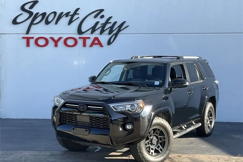 2023 Toyota 4Runner SR5 Premium photo 1