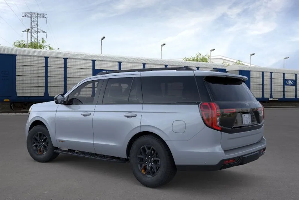 2025 Ford Expedition photo 1