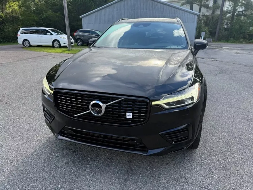 2020 Volvo XC60 Hybrid T8 Polestar photo 1