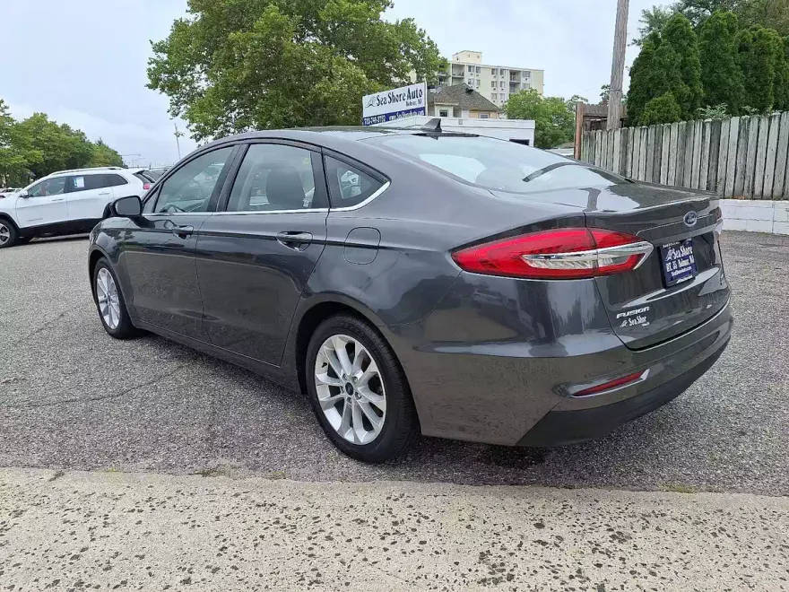2020 Ford Fusion Hybrid SE photo 1