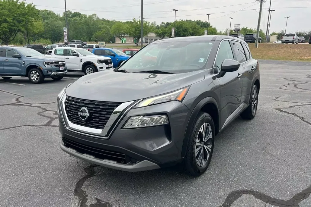 2022 Nissan Rogue SV AWD photo 1
