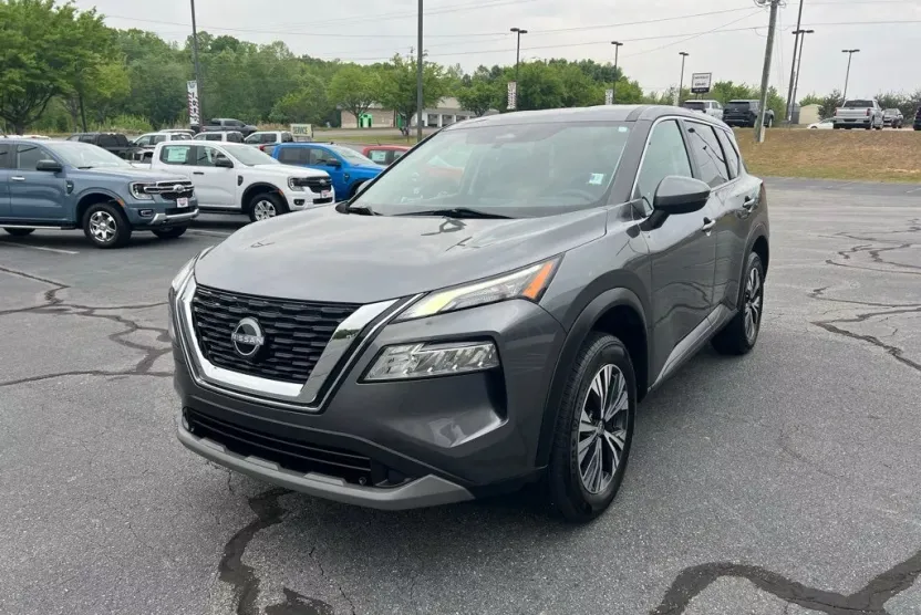 2022 Nissan Rogue SV AWD photo 1