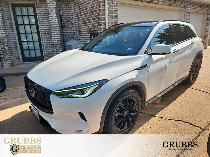 2022 Infiniti QX50 Luxe photo 1