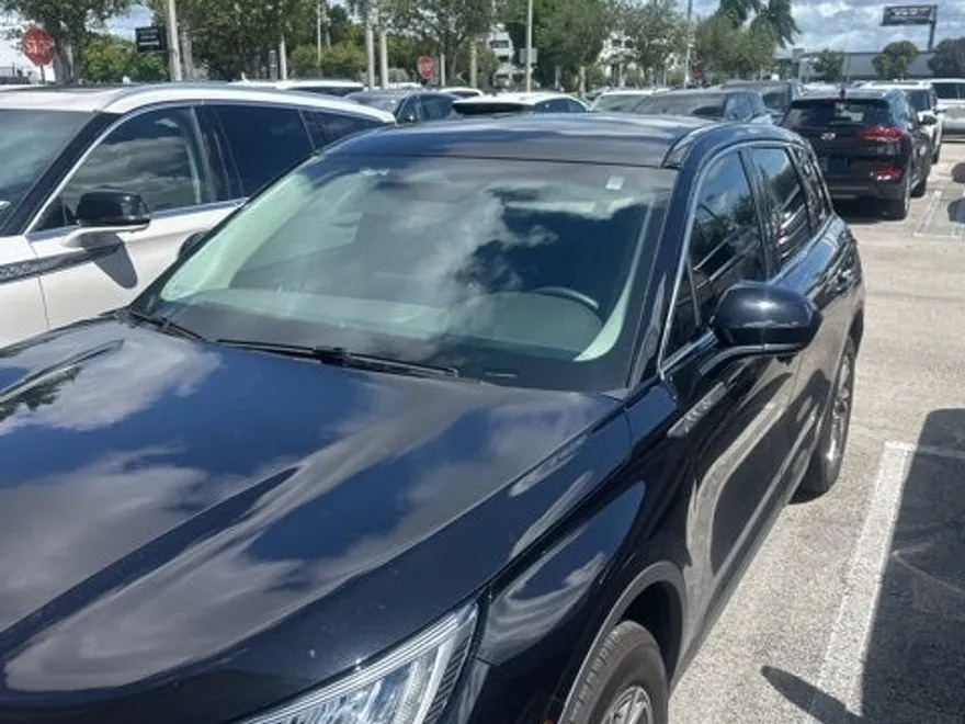 2024 Lincoln Corsair Premiere photo 1