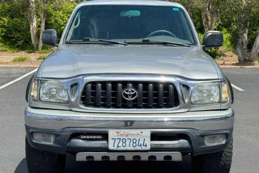 2001 Toyota Tacoma PreRunner V6 photo 1