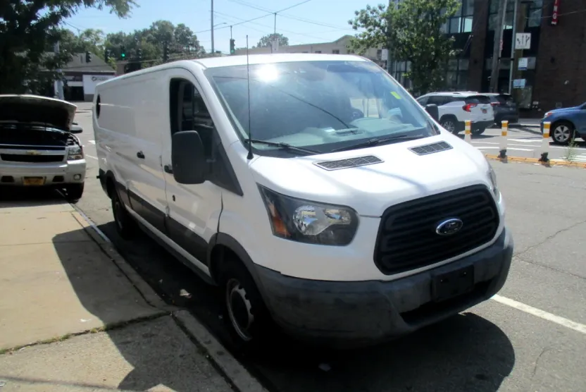 2017 Ford Transit Van photo 1