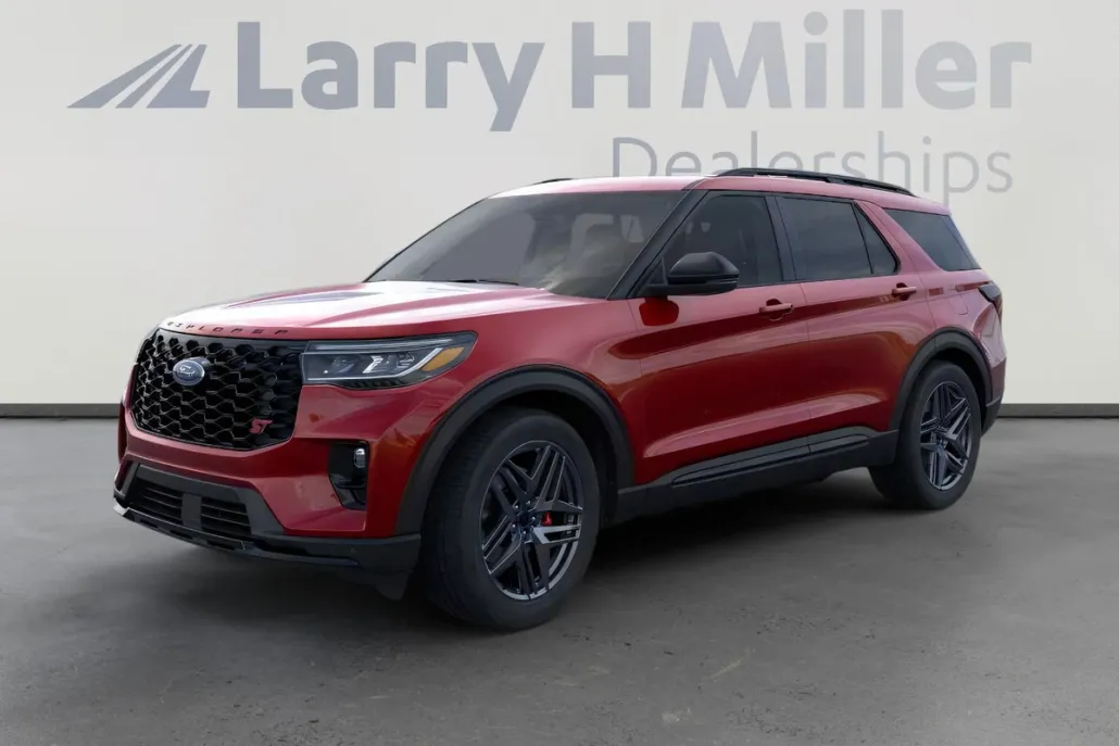 2025 Ford Explorer ST photo 1